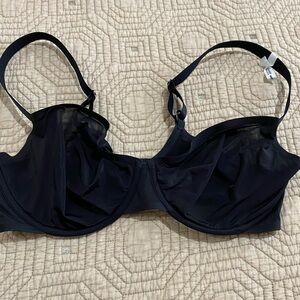 Aerie Smoothez Unlined Full Coverage
Black 34DD Underwire